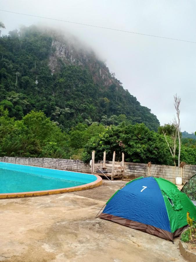 Nongkhiaw Campingsite Swimming Pool Hotel Banphathok Kültér fotó